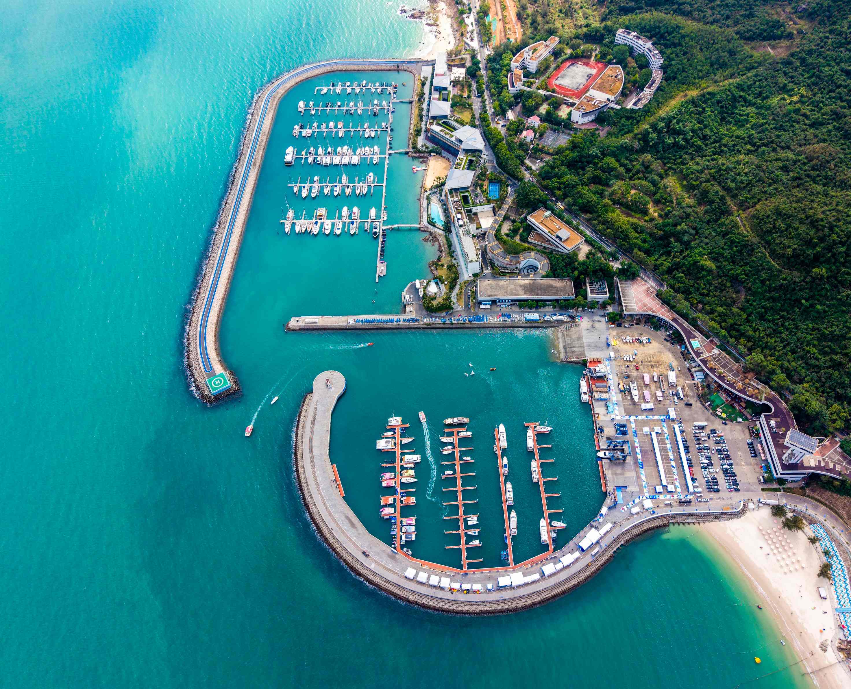 风帆过处，藏蓝身影忠诚守护 深圳边检总站盐田边检站全力保障中国杯帆船赛