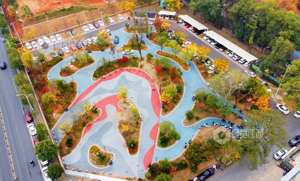 江西新余：“口袋公园”色彩斑斓（图）