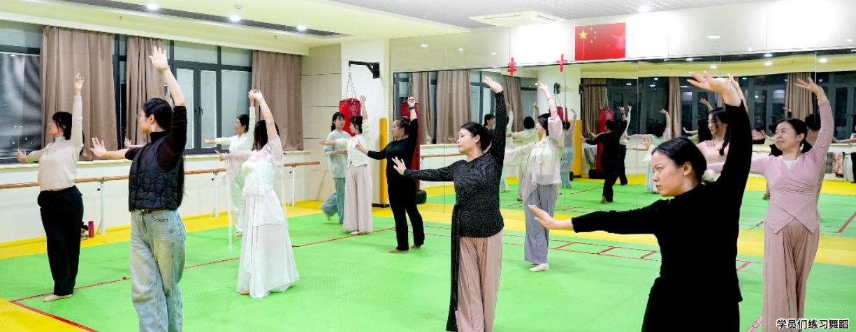 白天上班、晚上学艺，南昌年轻人缘何热衷上夜校？