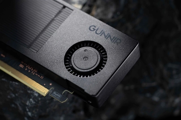 全金属外壳 帅爆！蓝戟发布单风扇迷你版Intel锐炫Pro B50专业显卡