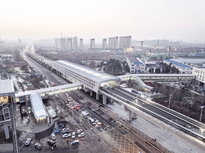 8号线山东职业学院站围挡拆除后