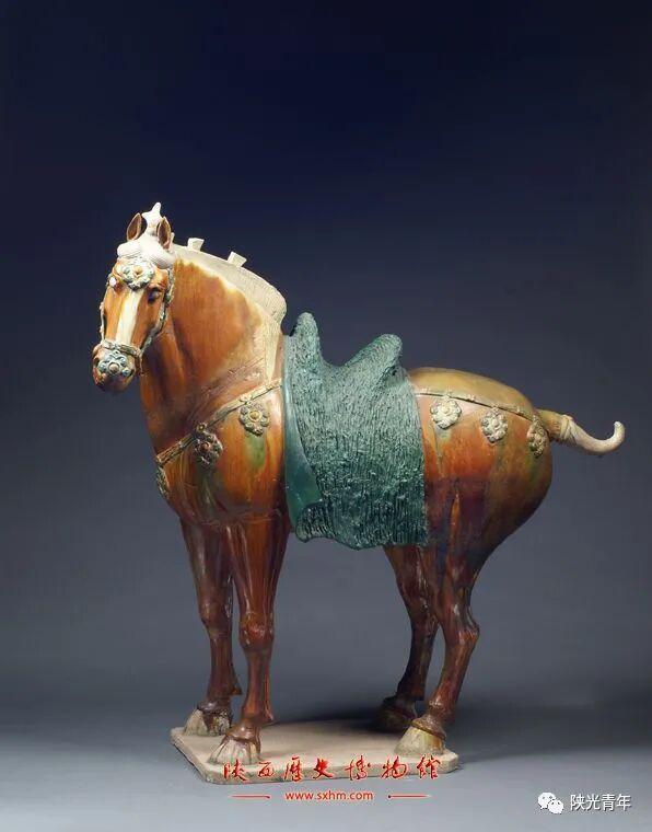 唐&middot;三彩三花馬1971年出土于懿德太子墓藏于陜西歷史博物館