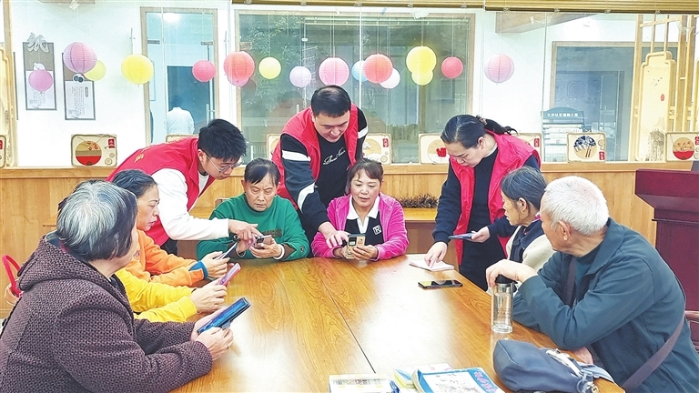 九江濂溪区：助力老年人乐享智慧生活（图）