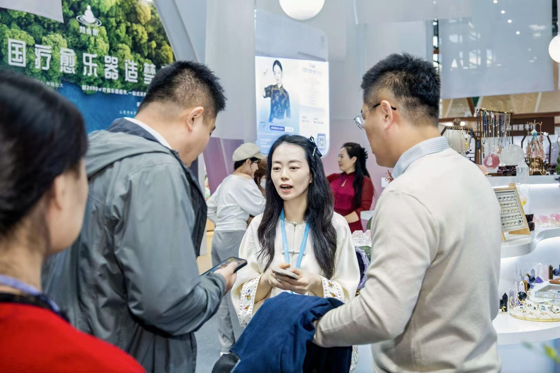 灵摆非遗文化赋能美好生活 亮相大湾区健康产业展