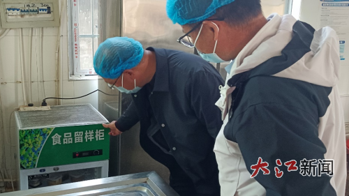 从一键报警到食堂后厨 临川这所学校开展全方位安全“体检”