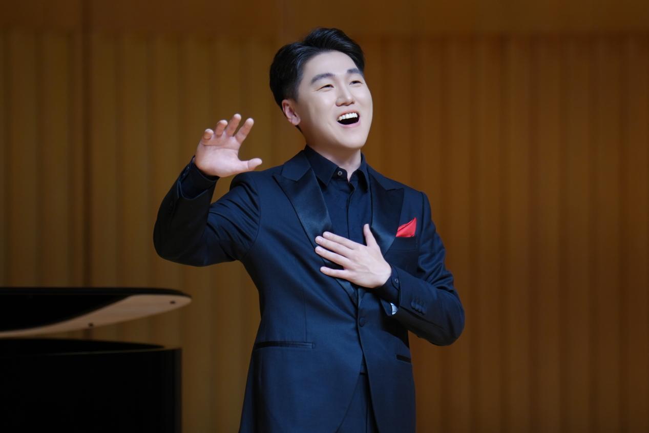 晁然作品音乐会在河南艺术中心成功举办(图2) 晁然作品音乐会在河南艺术中心成功举办(图2)