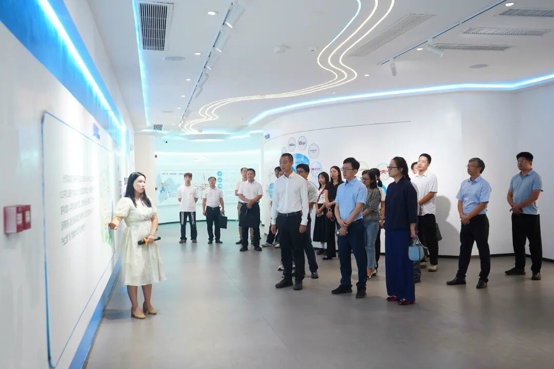 广东药科大学领导嘉宾参观大同湖战新产业园招商中心