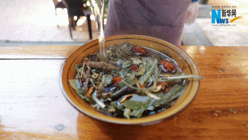 一朝相逢,便是“万载”