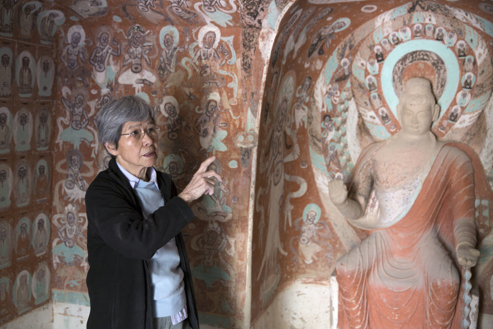 2015年9月29日,樊锦诗在敦煌莫高窟。 新华社 发(孙志军 摄)