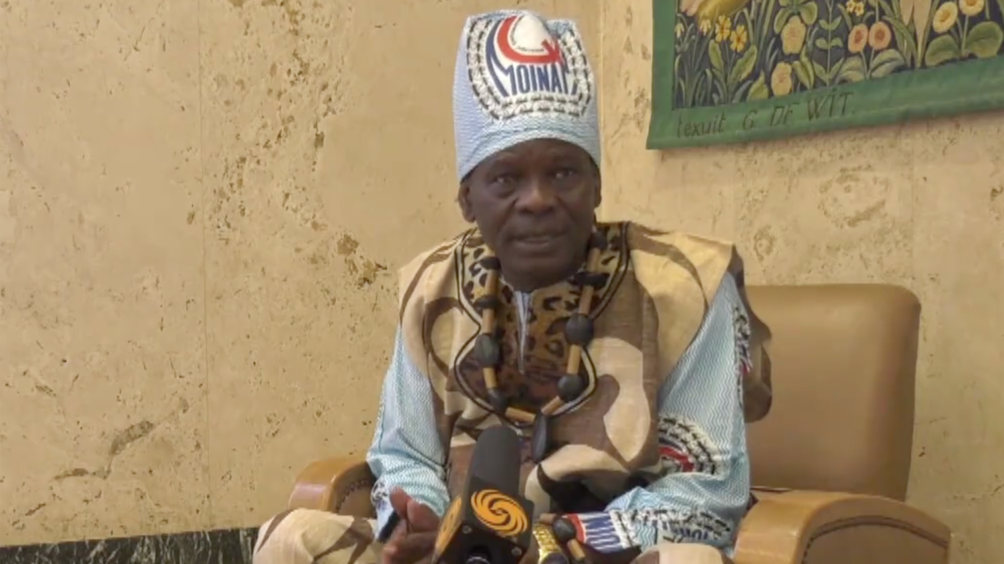 凤凰专访｜联合国难民署南森难民奖得主：世界应像蚂蚁搬食物那样协作互助 不能把需要庇护的人拒之门外