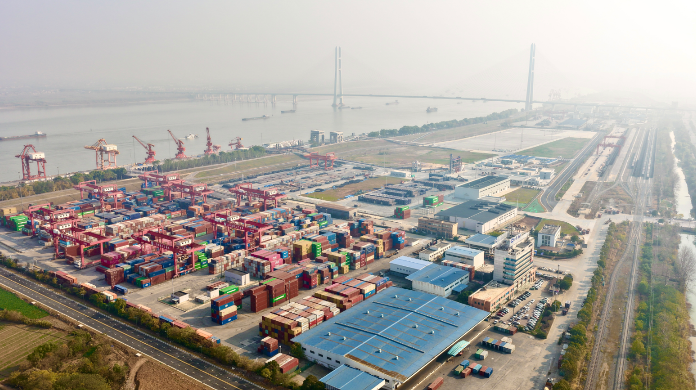 【高质量发展看九江】向江图强启新程！上港集团九江城西二期码头激活港城发展新动能