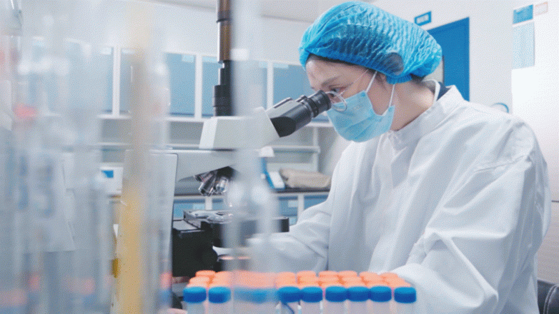 全面营养、全面新鲜—— 金领冠珍护铂萃重磅升级，再树中国配方奶粉新标杆！