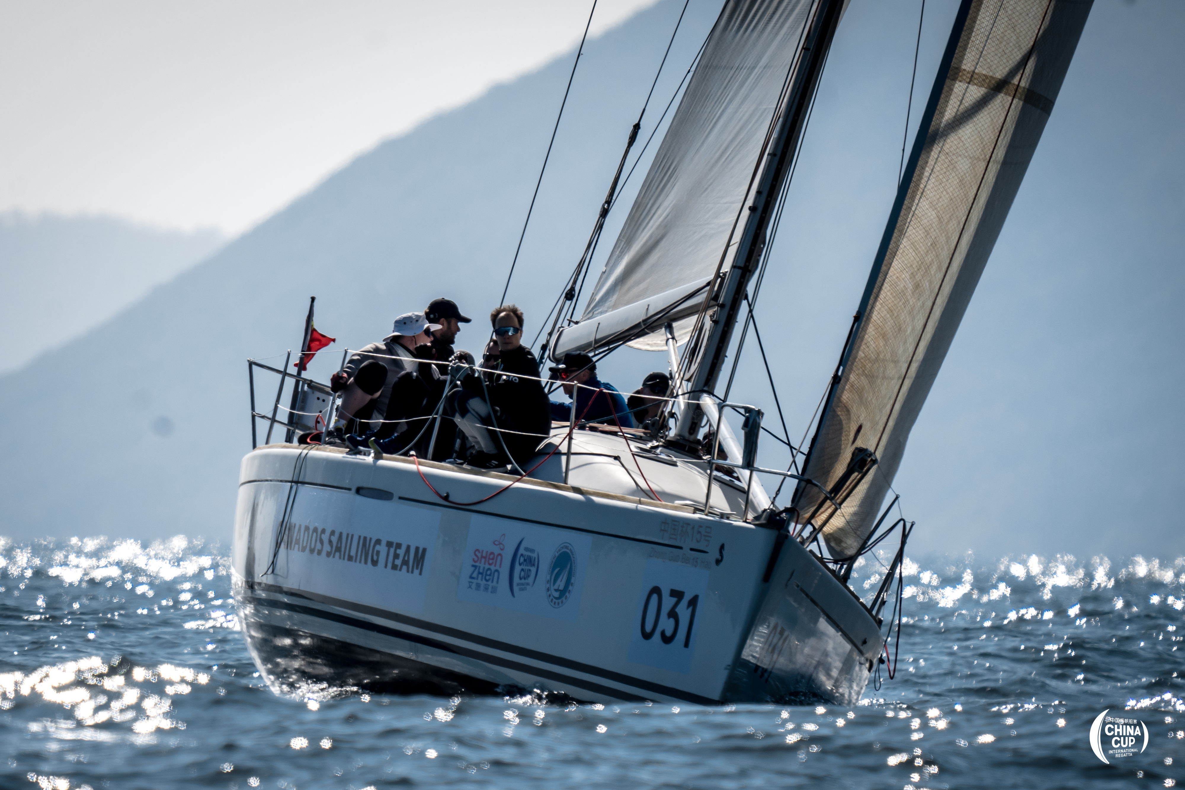 中国杯帆船赛第三竞赛日：“小风”搅局，悬念留到最后一天