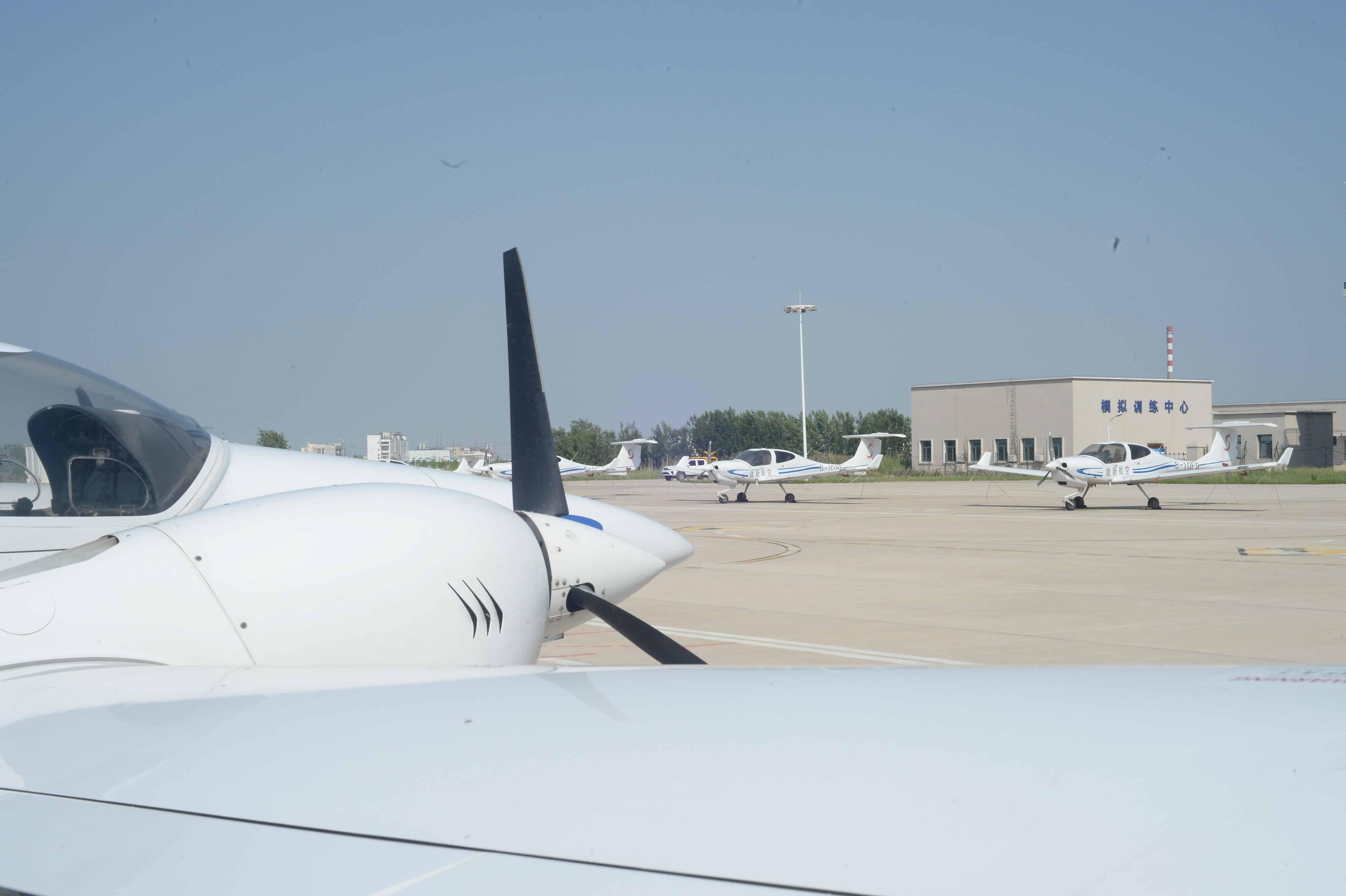 准备在中捷产业园区通用机场起飞的飞机(资料图片)。