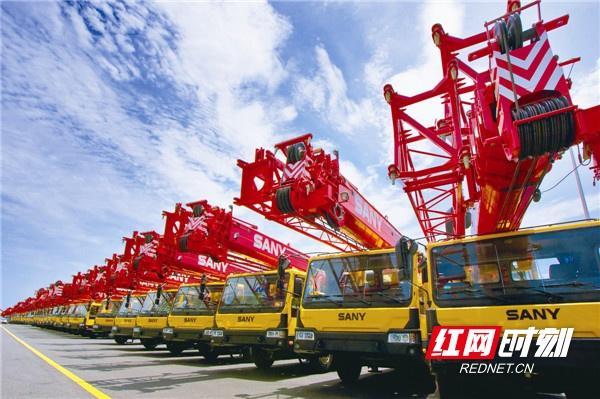 三一集团坚定不移推动技术创新与产品创新。