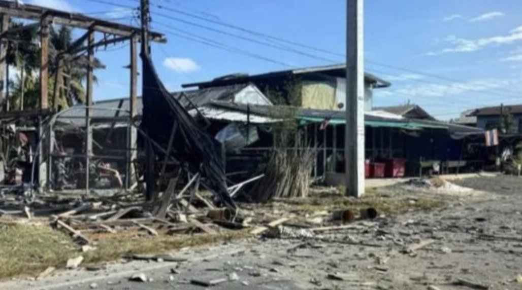 泰柬交火持续！平民区遭火箭炮袭击…泰国陆军发言人：无停火安排