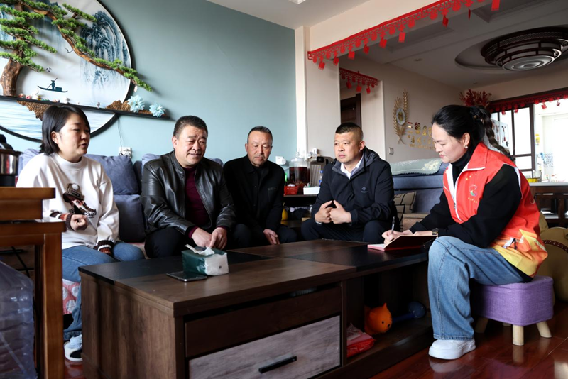 “智囊团”上门解矛盾　甘肃临泽志愿服务好评+1+1