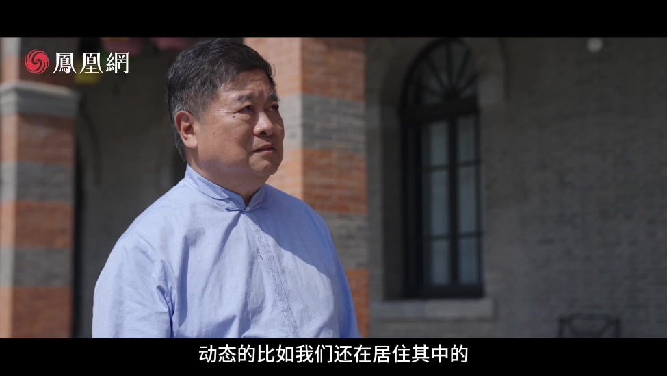 “拍卖会上我让岳父一直举牌，千万别放”，他在十几年前花了半年工资，只为买回一本老照片