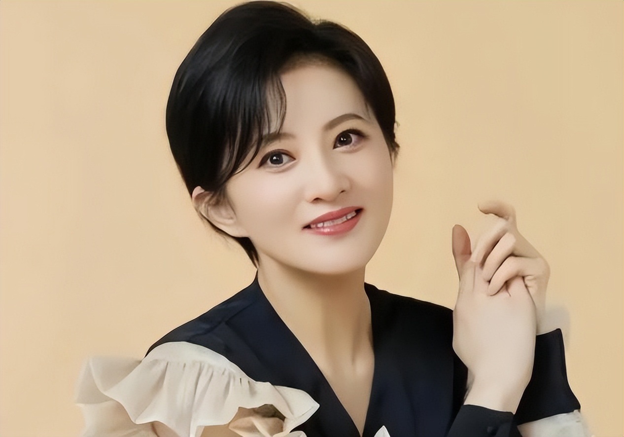 _没想到，44岁仍选择不婚不育的金铭，早已走上了另一条大道_没想到，44岁仍选择不婚不育的金铭，早已走上了另一条大道