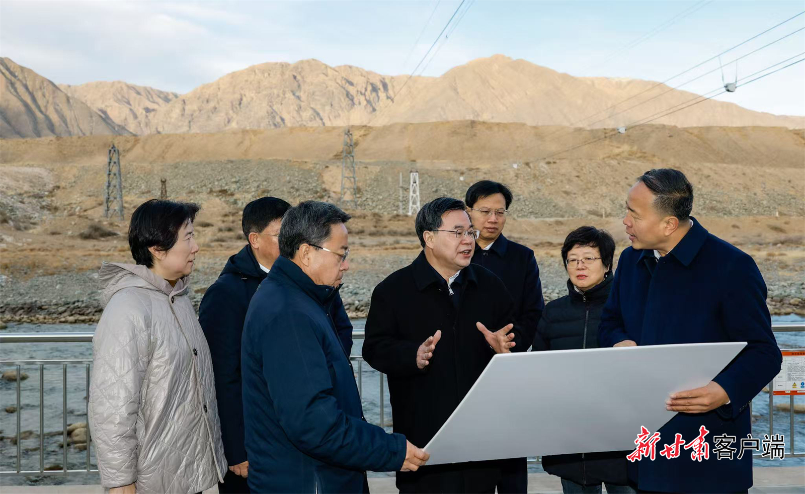 省委书记接待信访群众　听诉求现场研究解决问题