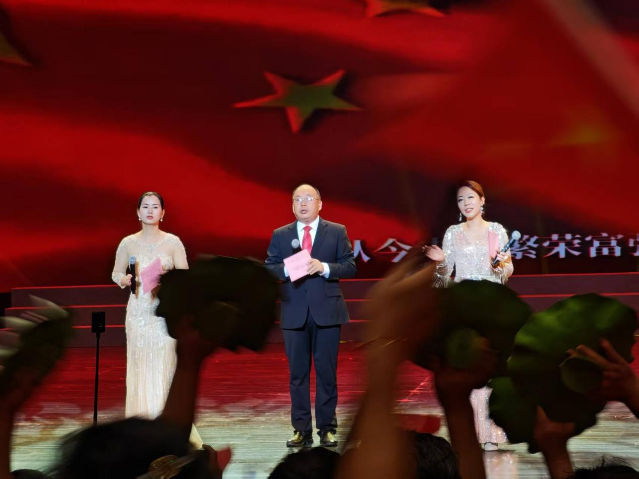 聊城文体队伍闪耀2025全国运动健康鹭岛杯文体交流汇演