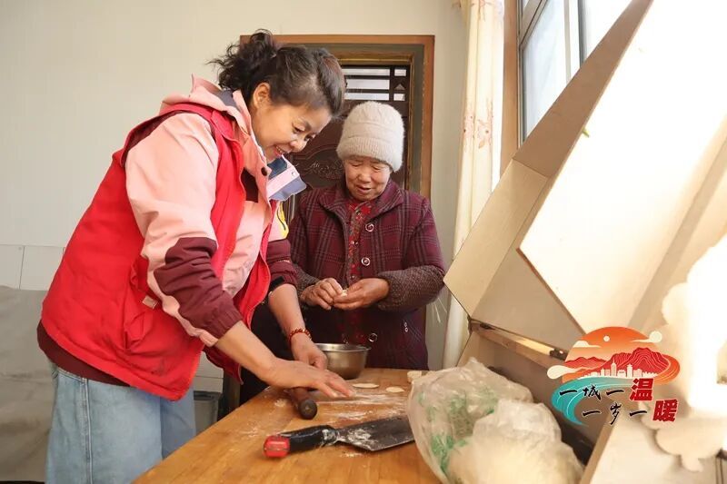 5年如一日上门护理变“家人”　甘肃临泽托起幸福晚年