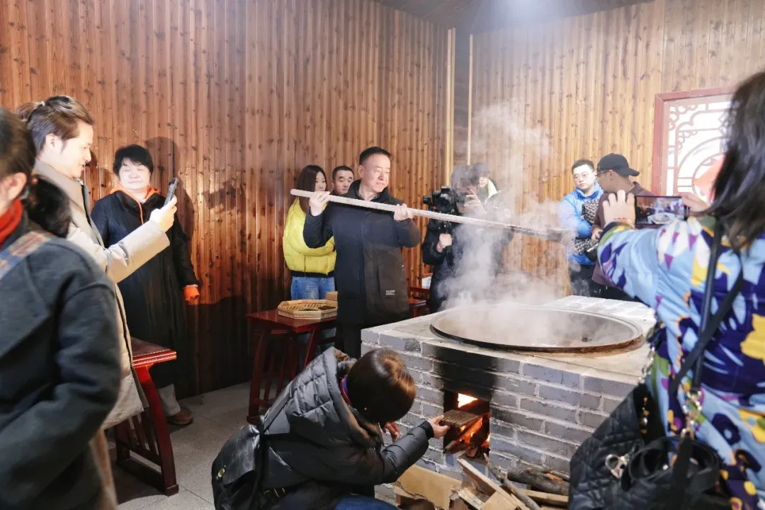 阿胶祖源地&middot;福牌承千年 | 2025福牌阿胶&middot;中国福文化节暨第76届神农赐福大典隆重举办