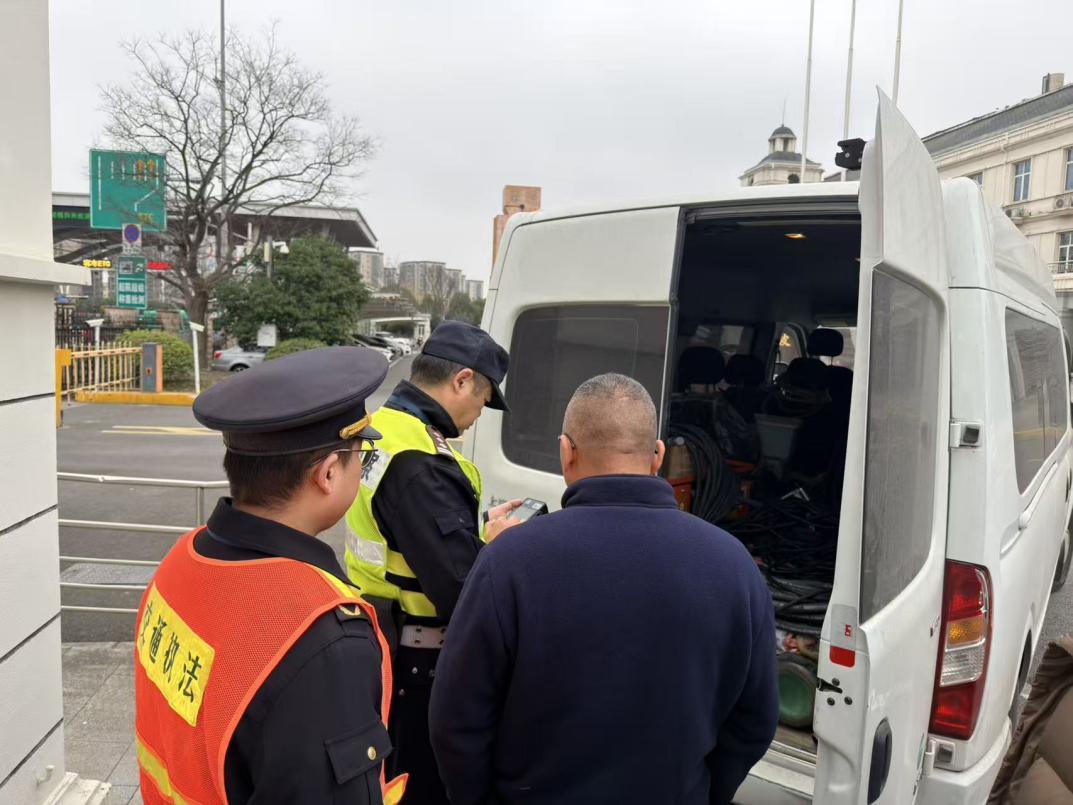 数字天眼锁定“隐形杀手” 海曙执法精准查处非法改装车辆