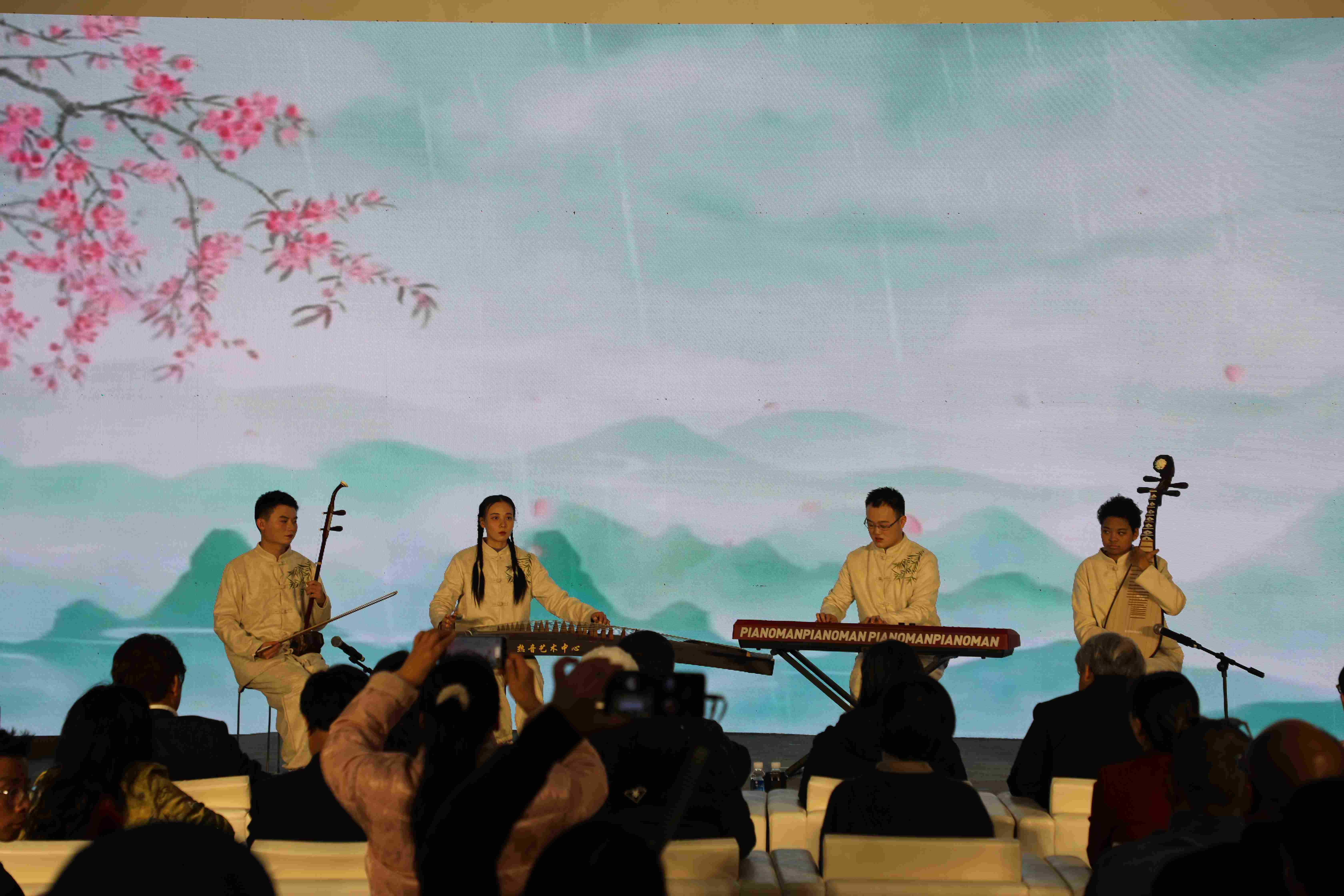 “满天星斗——永玉国际残障青少年儿童艺术双年展”在芒果美术馆开幕