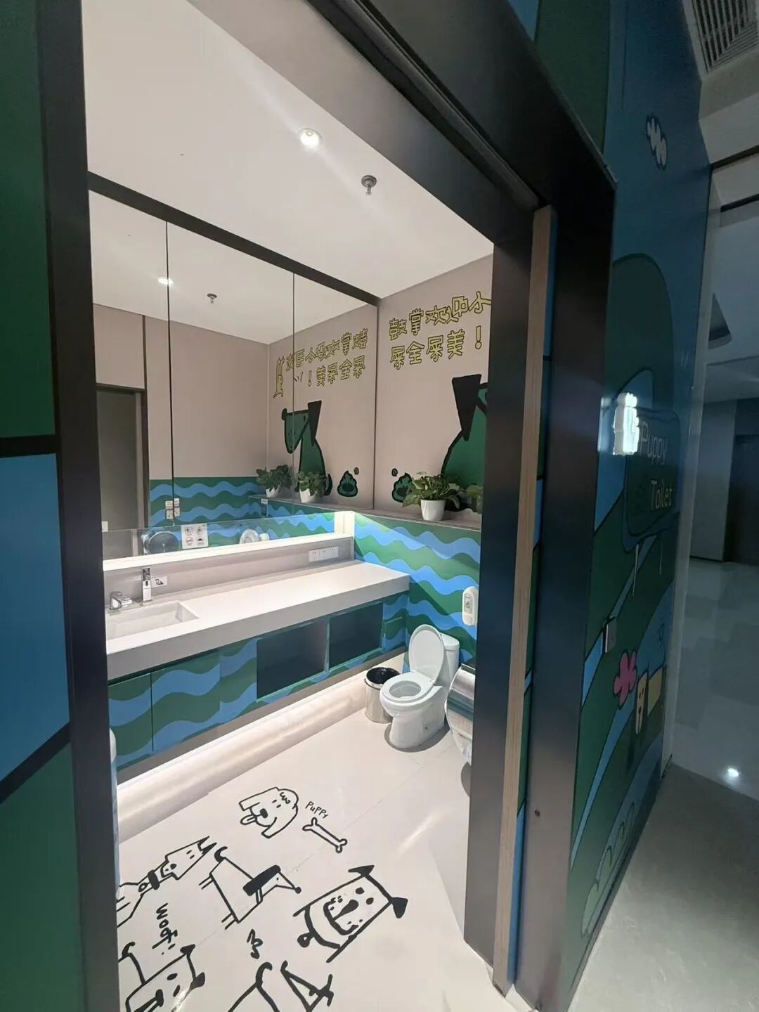 3天，6万人！“毛孩子”撬动“大消费”