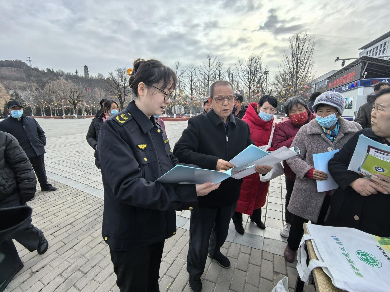 咸阳市生态环境局淳化分局积极开展“烟花爆竹禁燃”宣传