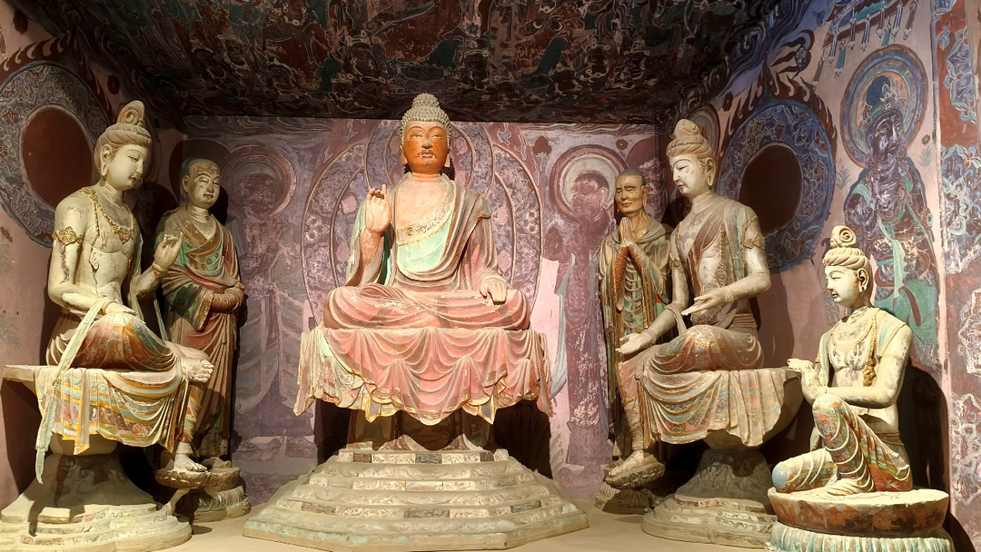 ▲敦煌莫高窟第328窟（等比例复制）