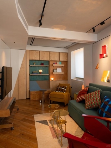 林琮然面对小户型的空间分割难题，创新大胆地使用了“移动墙”