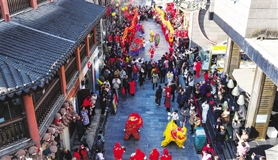 万寿宫历史文化街区的民俗表演