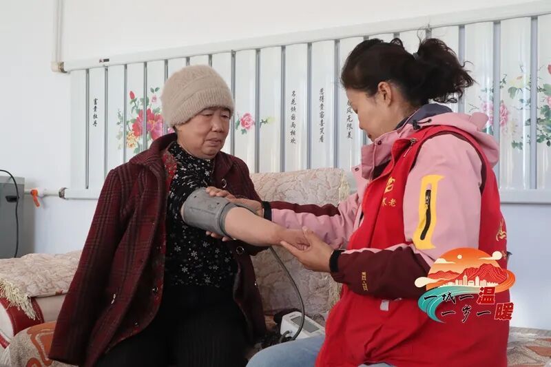 5年如一日上门护理变“家人”　甘肃临泽托起幸福晚年