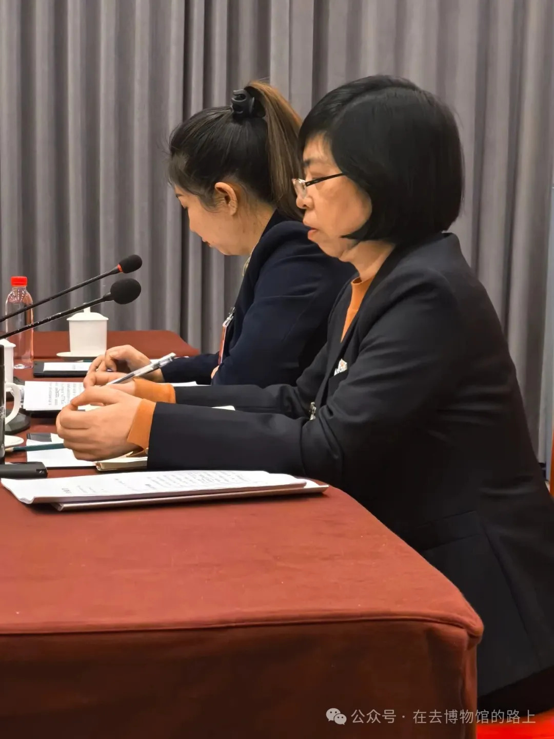 喻燕姣作为长沙市第十六届人大代表出席座谈会。