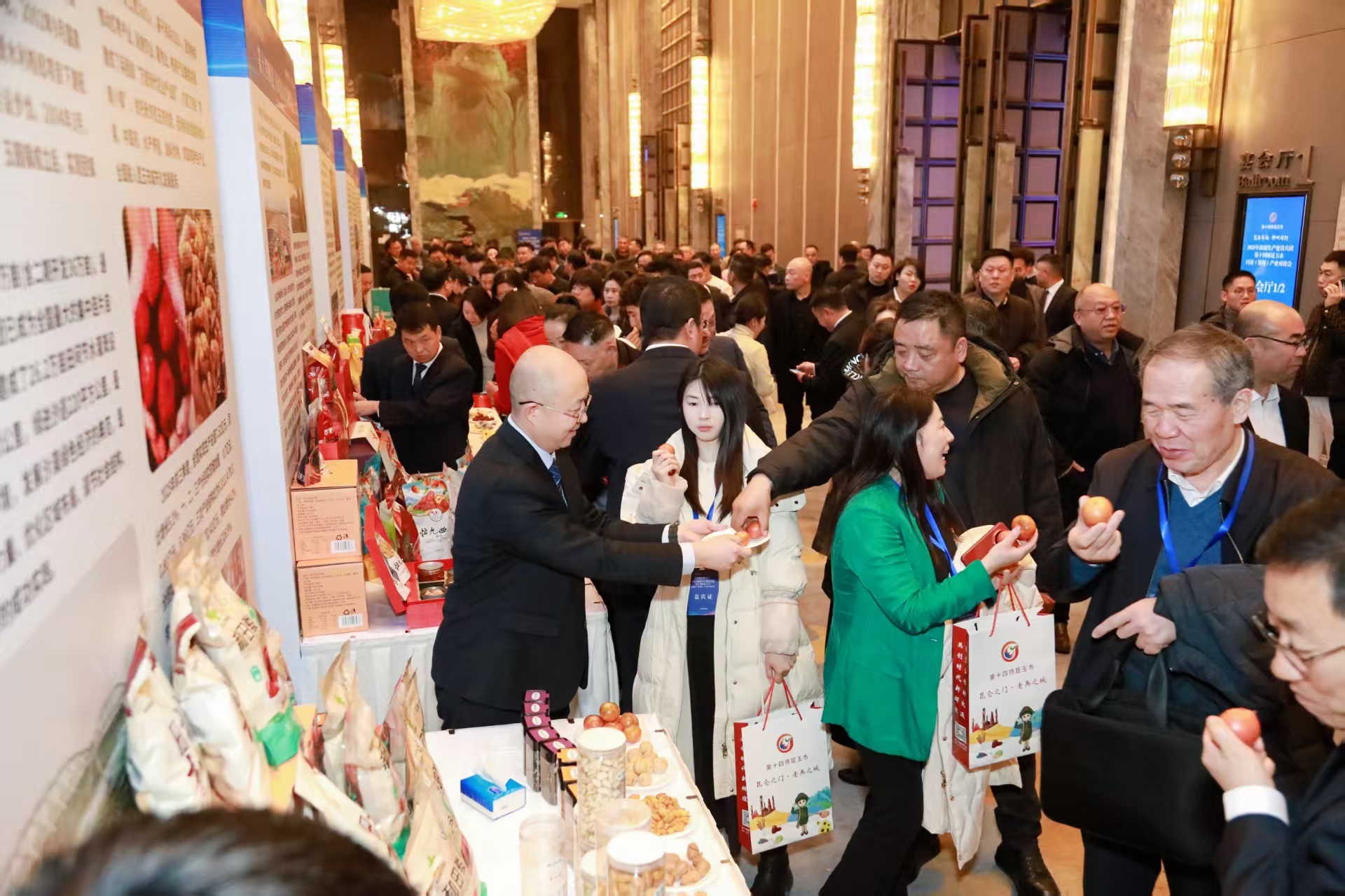 第十四師昆玉市&middot;河南（鄭州）產(chǎn)業(yè)對(duì)接會(huì)成功舉辦