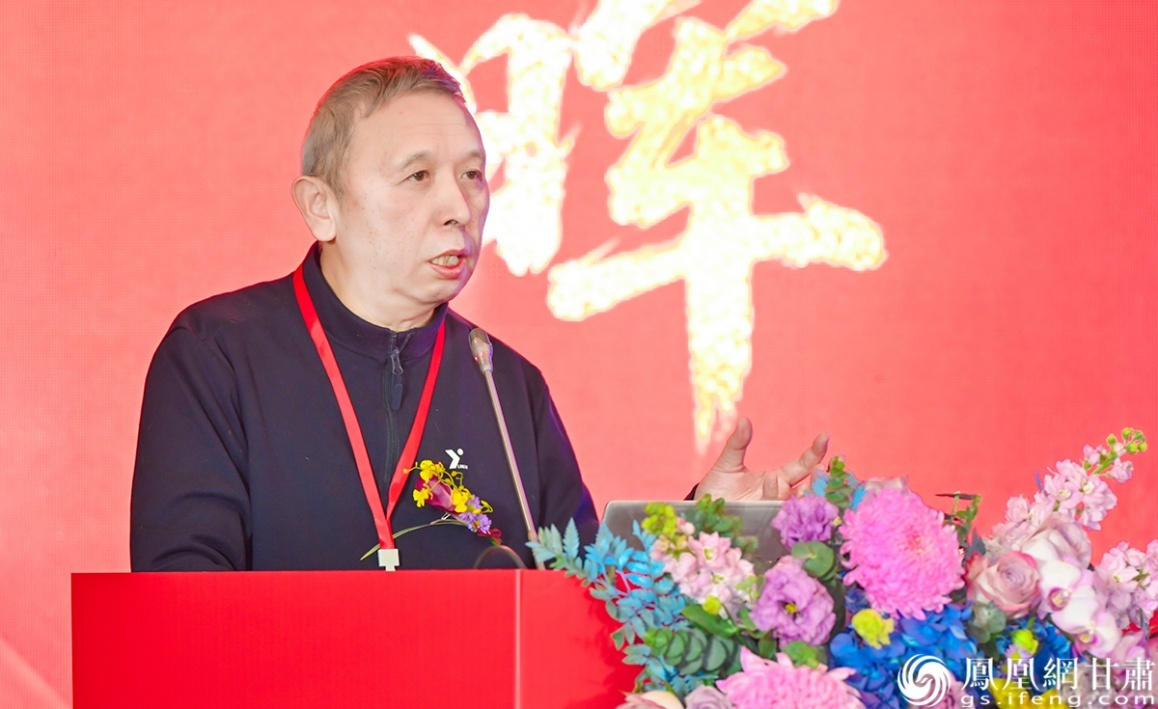 中国社会保险学会副会长唐霁松作题为《学习贯彻“十五五”规划精神　完善养老保险体系建设》的主题报告