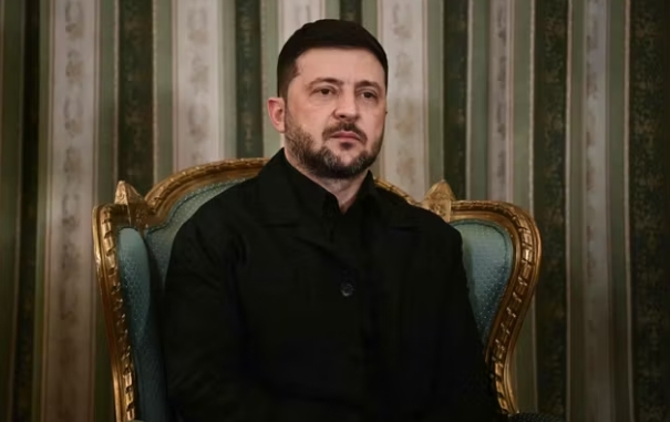 泽连斯基:我们独自养不