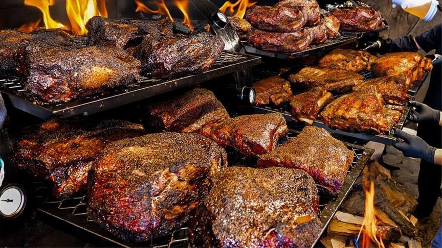 德州烤肉狂欢！烟熏慢烤牛胸肉，一口爆汁超满足