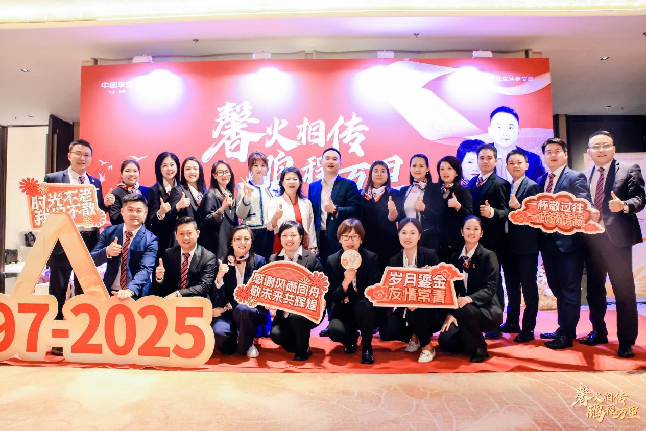 李鹏程与他的部分团队成员