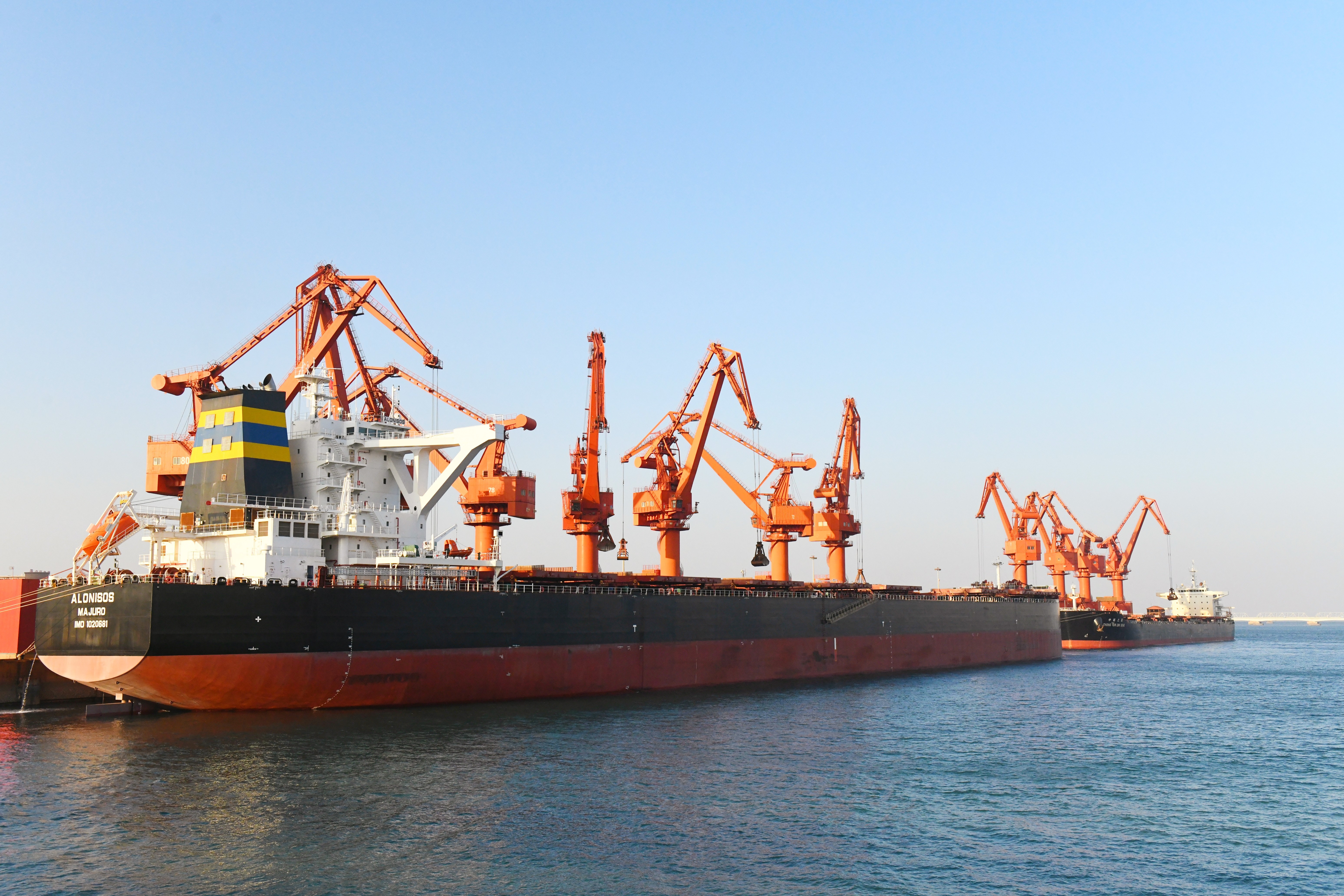 破局行业痛点 赋能交通强国!山东港口青岛港大模型+智能体集群上线,打造智慧港口新质生产力标杆!