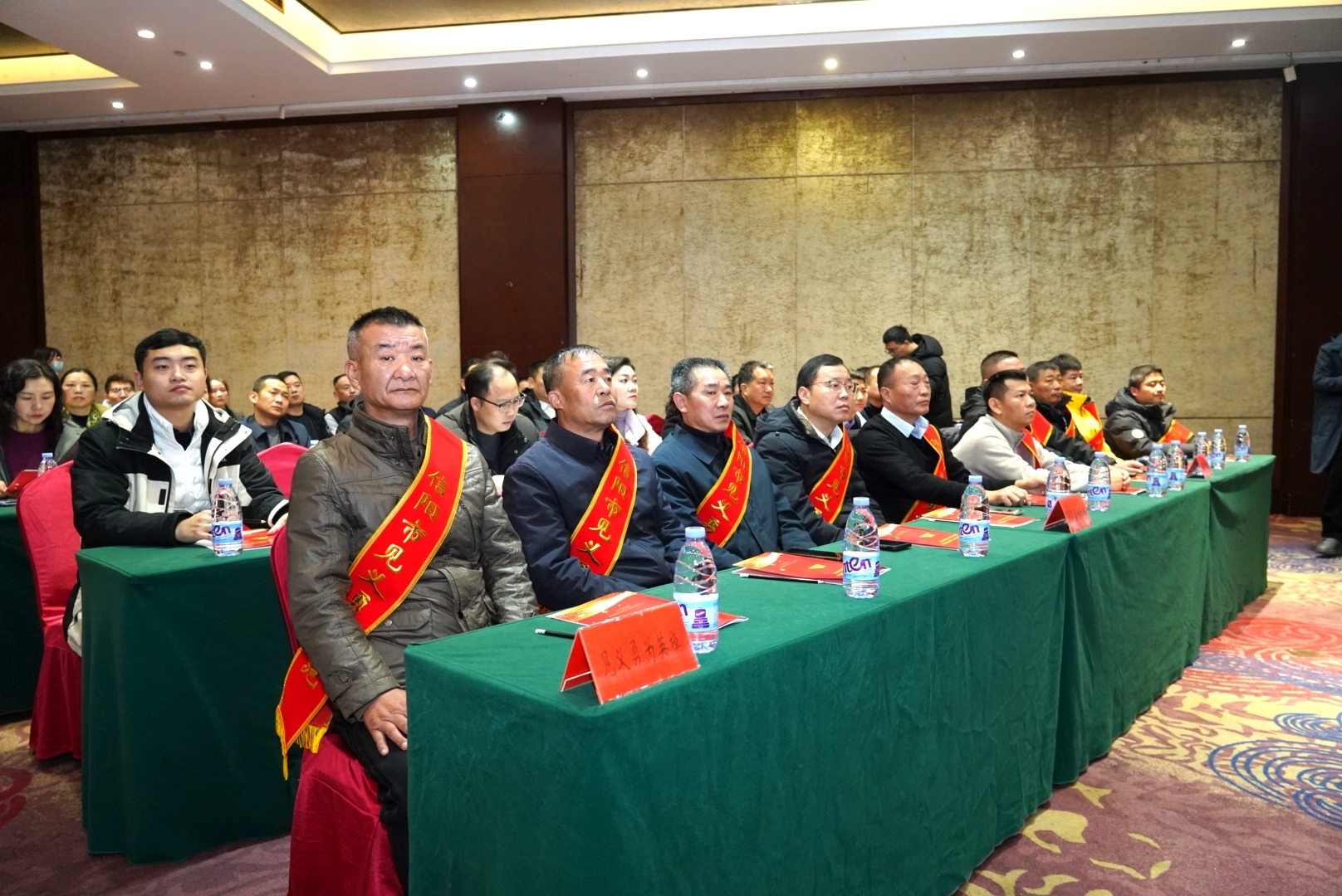 河南省“搜索见义勇为 点赞时代英雄”网络主题宣传活动在信阳启动