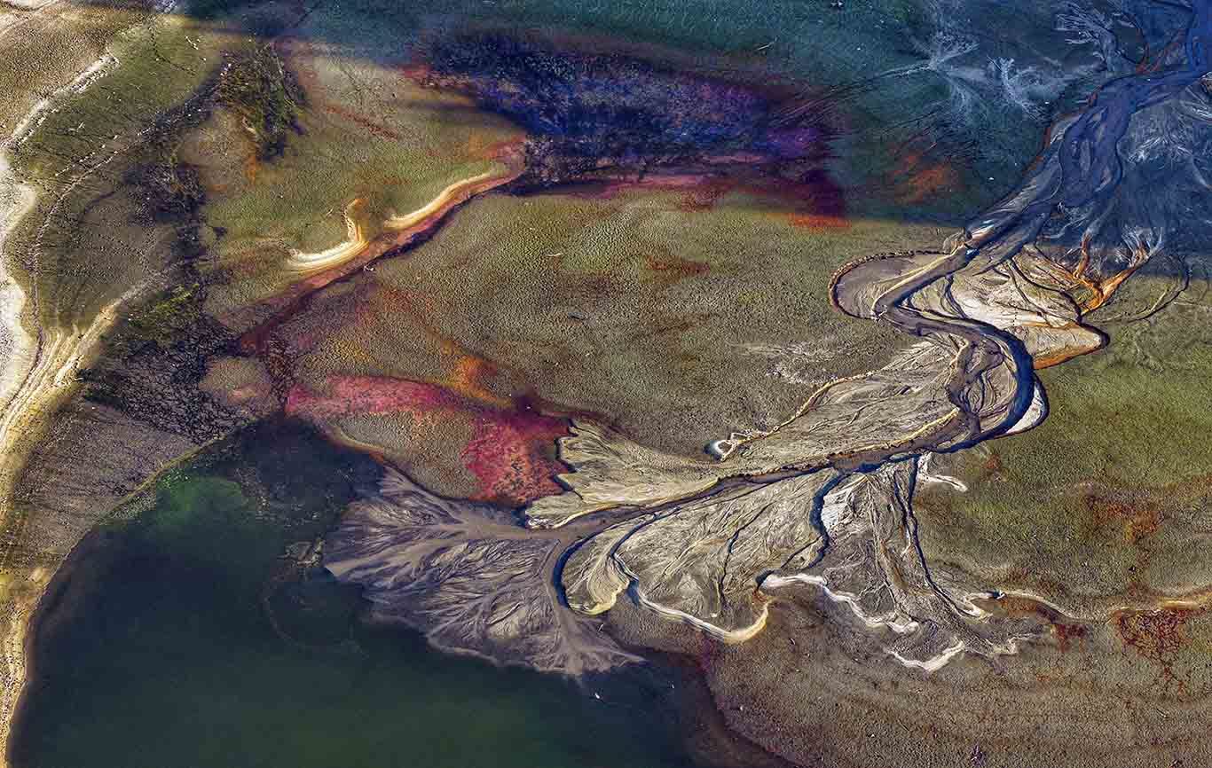 ▲像遗落的织锦，似打翻的调色盘，晕染出迷人的层次。摄影丨江西日报全媒体记者徐铮