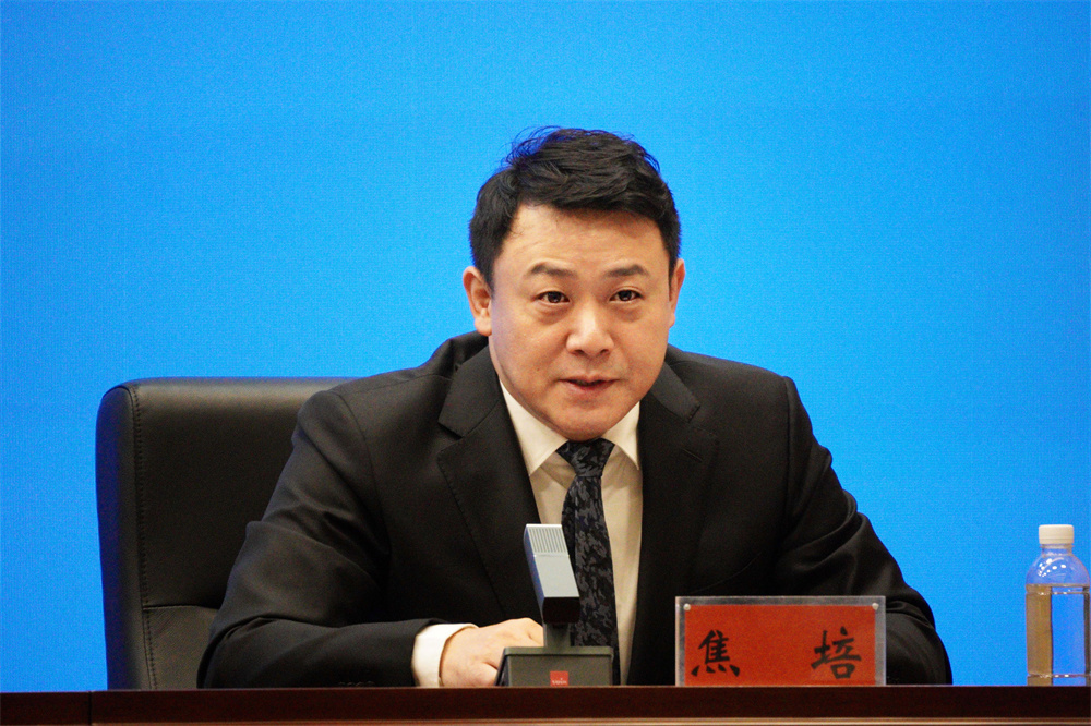 中国服装协会专职副会长 焦培