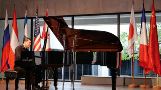 国际赛事“大满贯”得主 钢琴演奏家冯方舟开启三地巡演(图1)