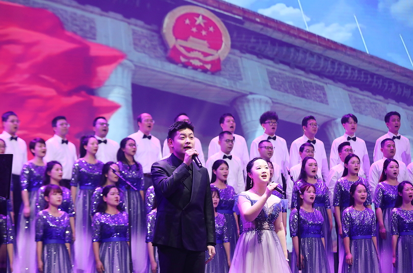 江西科技学院教职工以歌传志 凝聚育人力量