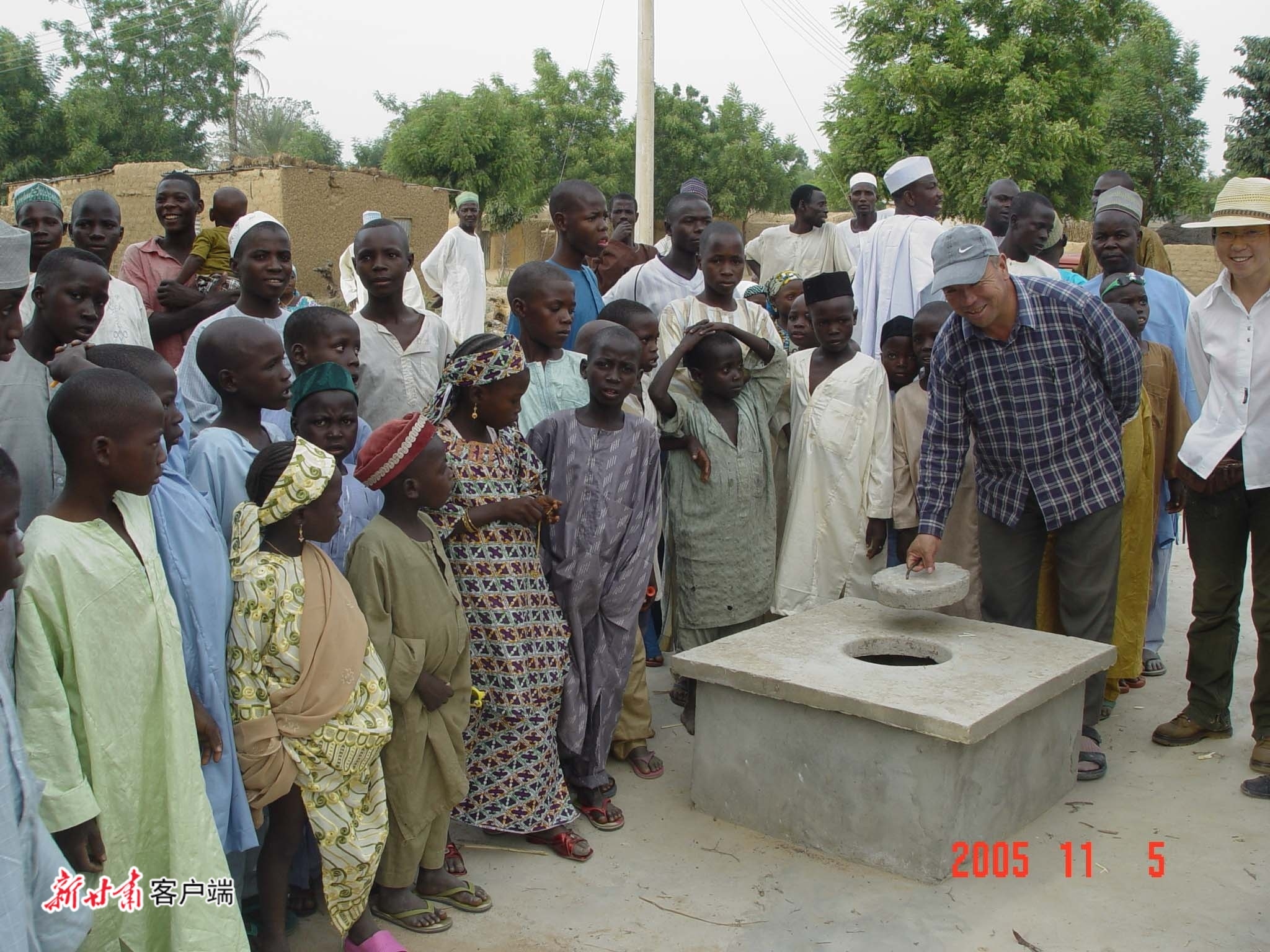 2005年甘肃水科院专家在尼日利亚修建的集雨人饮水窖 本文图片均由省水利厅提供