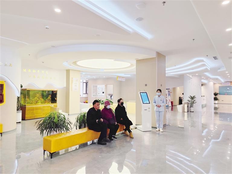 明亮整洁的社区卫生服务中心