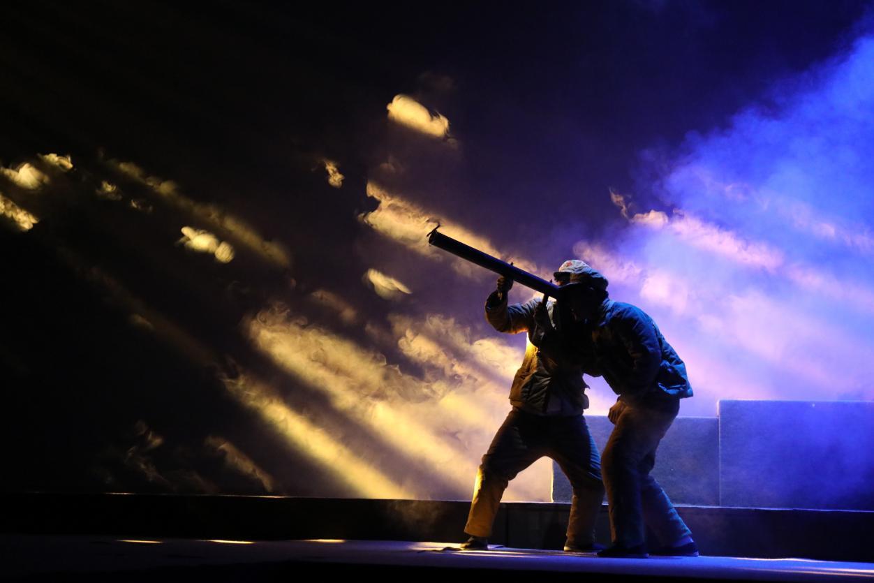 原创话剧《青春·向西北》西安大剧院实验剧场上演